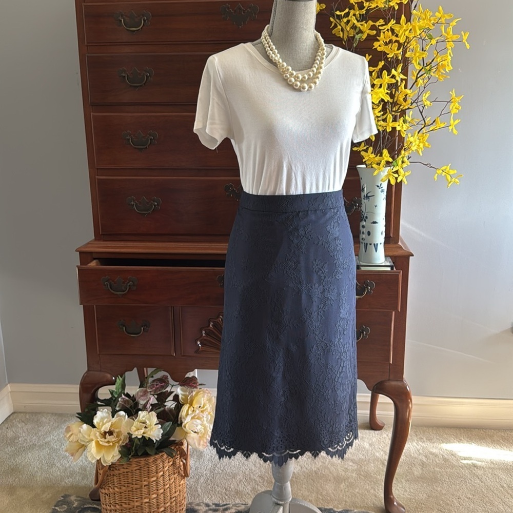 J. Crew Chantilly Lace Pencil Skirt Navy Blue Size 8 - Picture 12 of 12